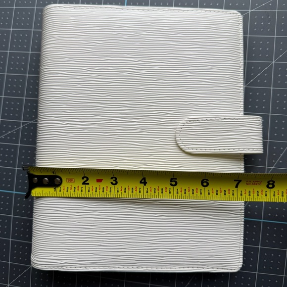 Binder - Picture 5 of 6